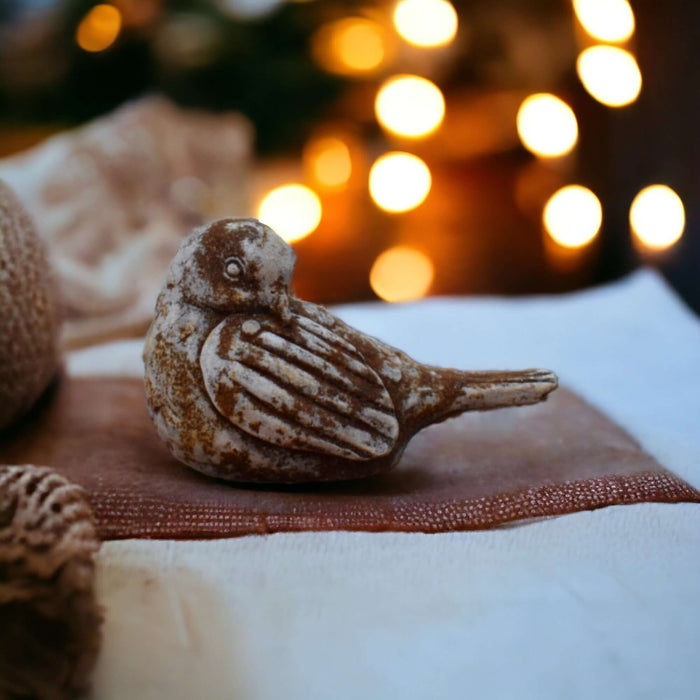 Destressed Resin Bird Style #2 - Bratton's Uniques & Antiques